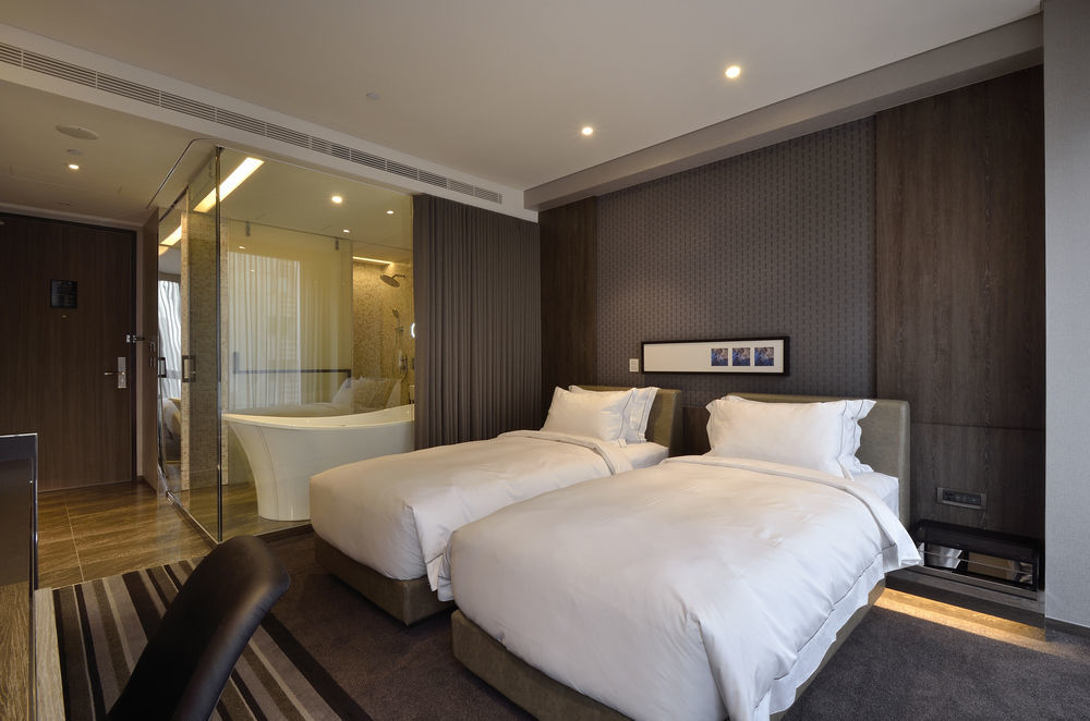 Starhaus Hotel Каосюн Екстериор снимка